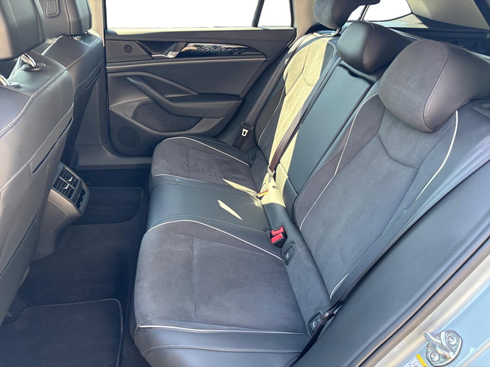 Volkswagen Passat – Bild 10