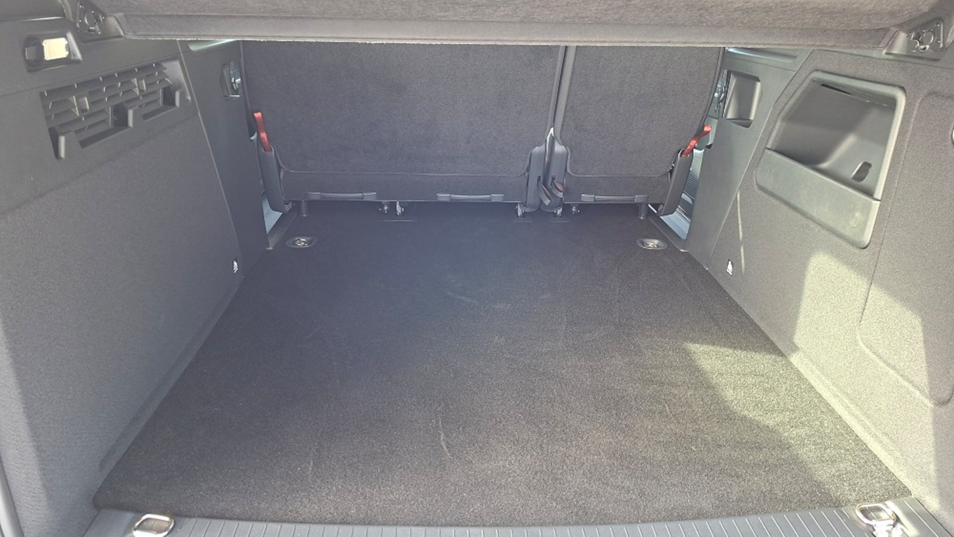 Volkswagen Caddy Maxi Basis-Modell