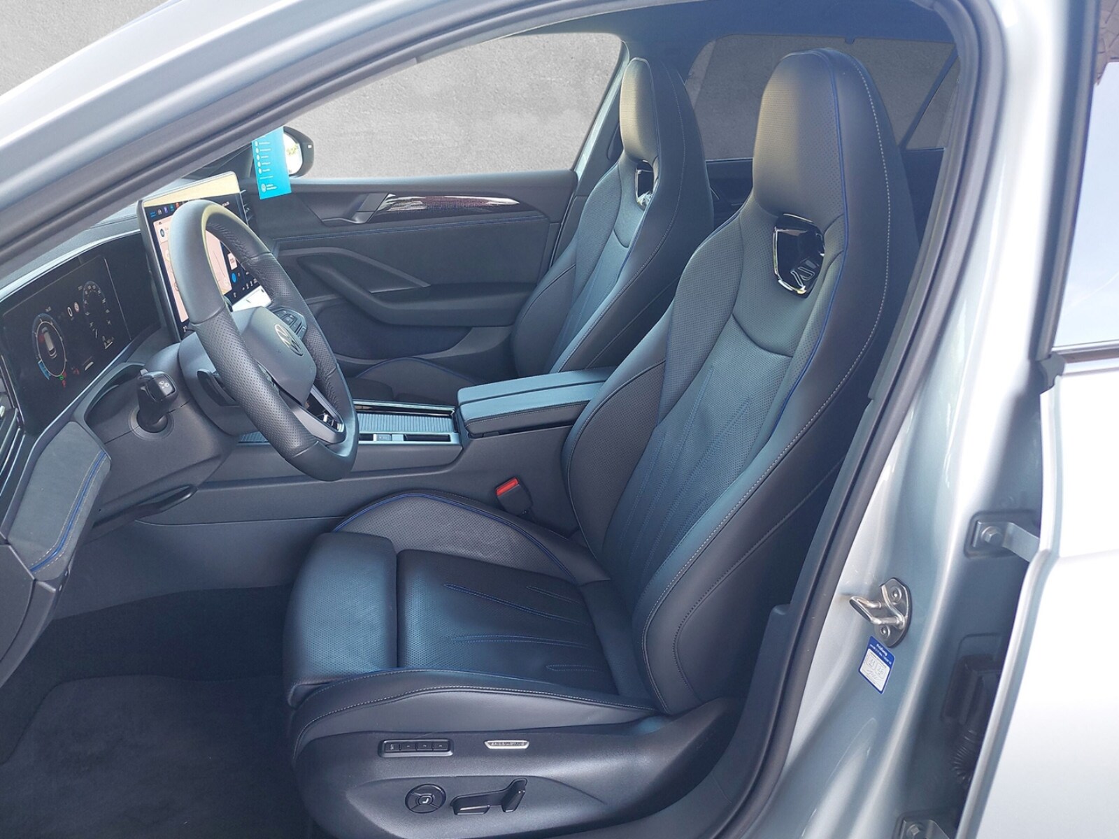 Volkswagen Passat – Bild 13