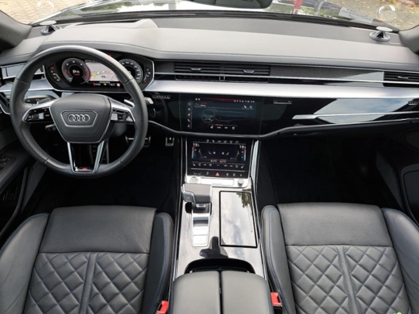 Bild über Audi A8 50 TDI quattro tiptronic - für weitere Informationen kontaktieren Sie den Audi Partner