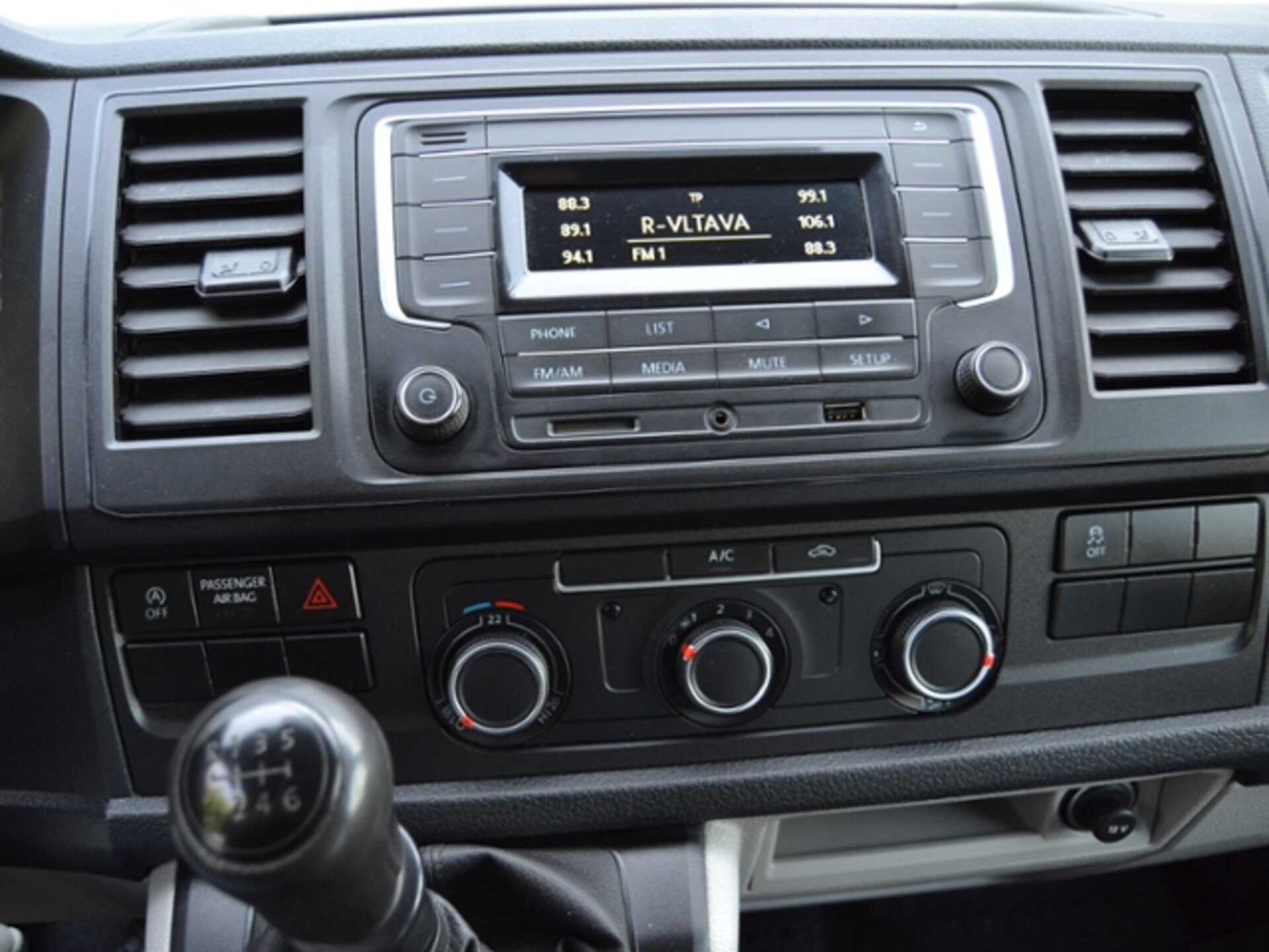 Volkswagen T6 Transporter Kasten kurzer Radstand