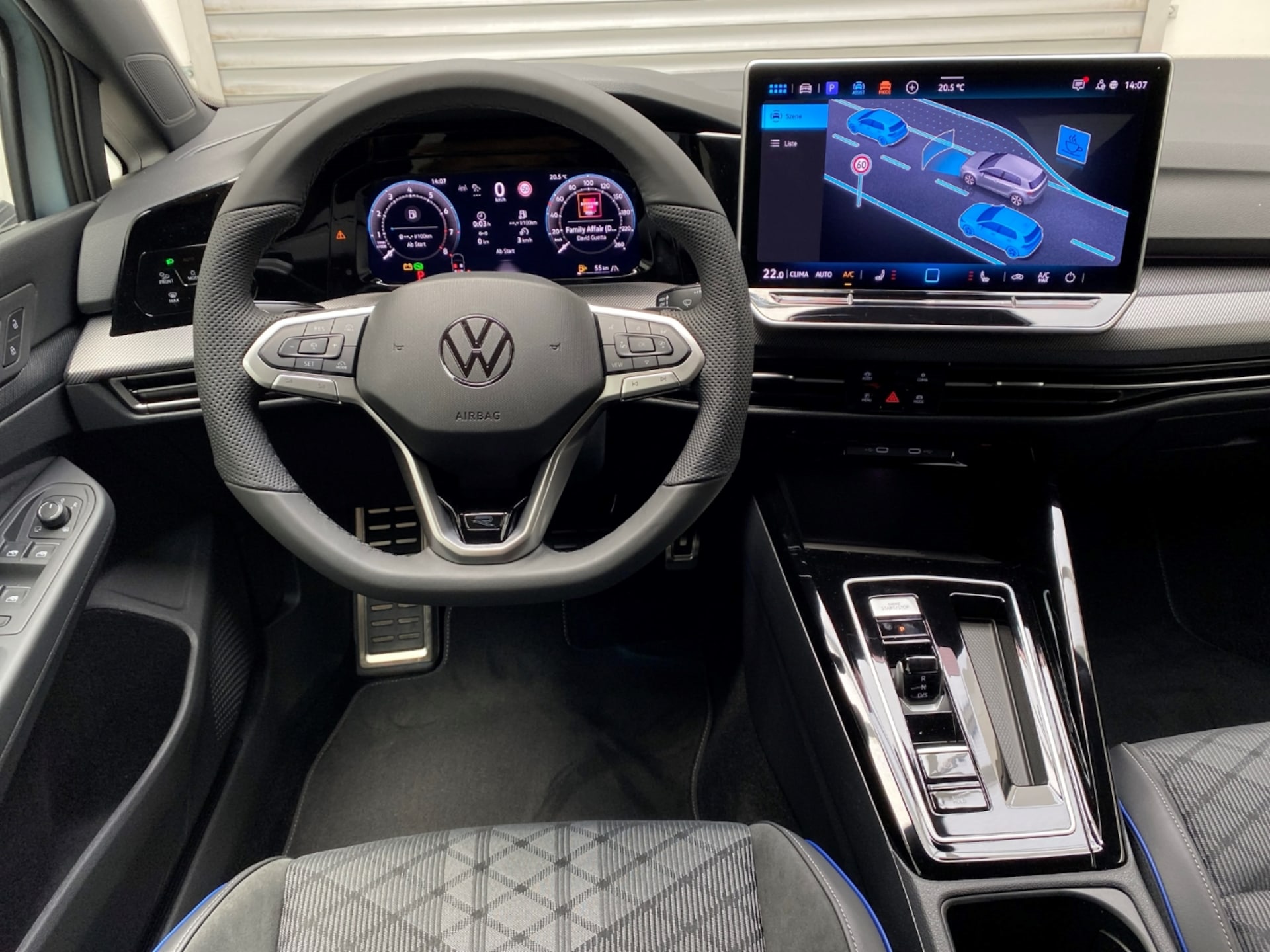 Volkswagen Golf R-Line