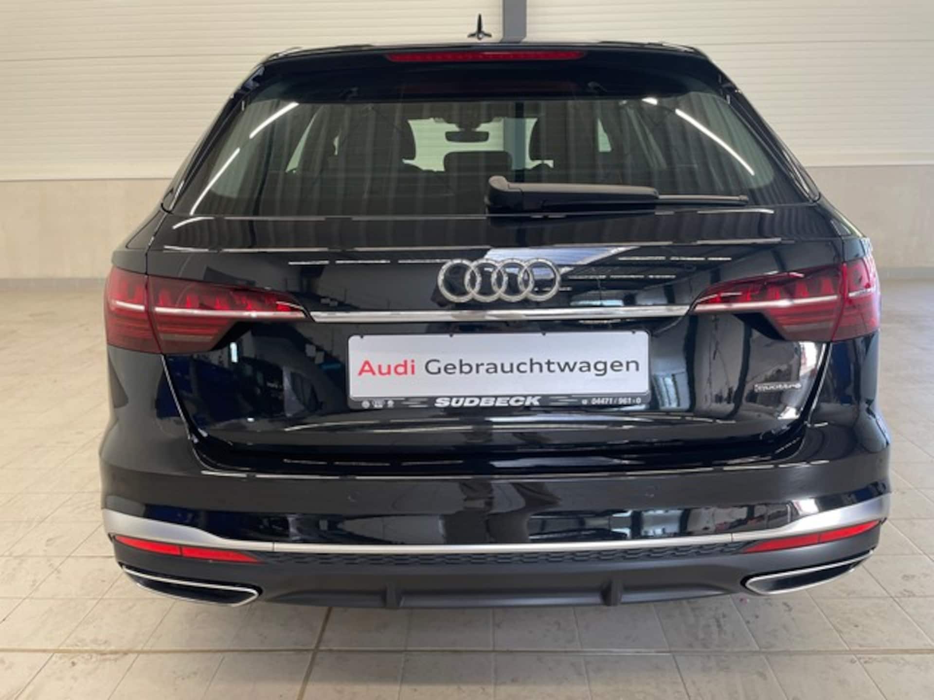 Audi A4 Avant S line