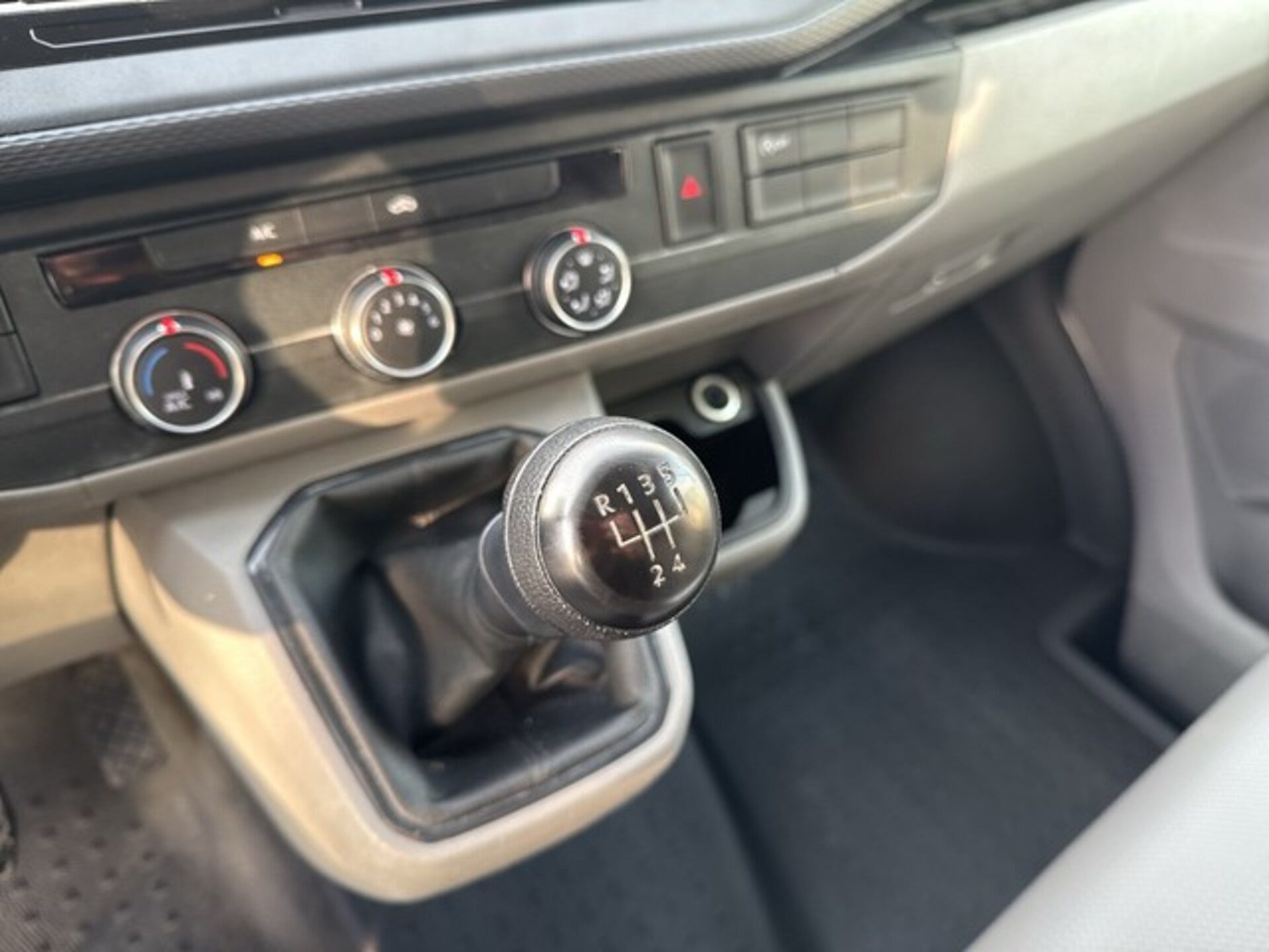 Volkswagen T6.1 Transporter Kasten kurzer Radstand