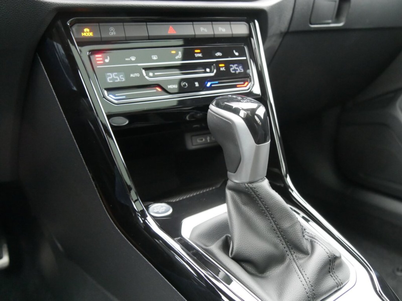 Volkswagen T-Roc – Bild 13