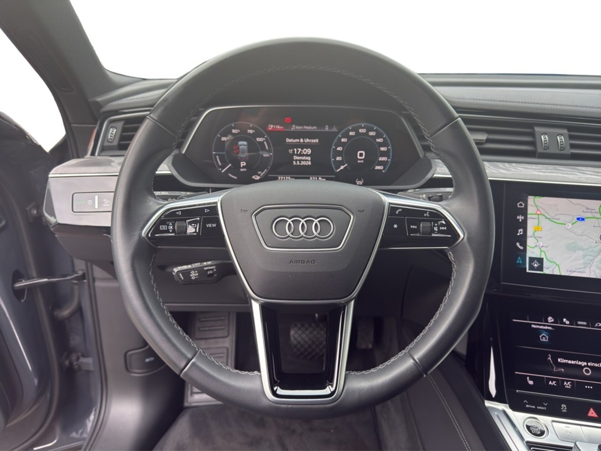 Audi Q8 e-tron S line