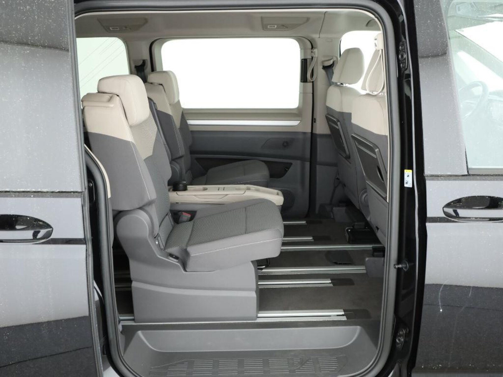 Volkswagen Multivan Langversion – Bild 8