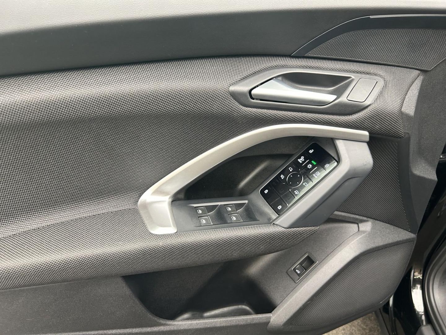 Bild über Audi Q5 SUV TFSI 150 kW S tronic - für weitere Informationen kontaktieren Sie den Audi Partner