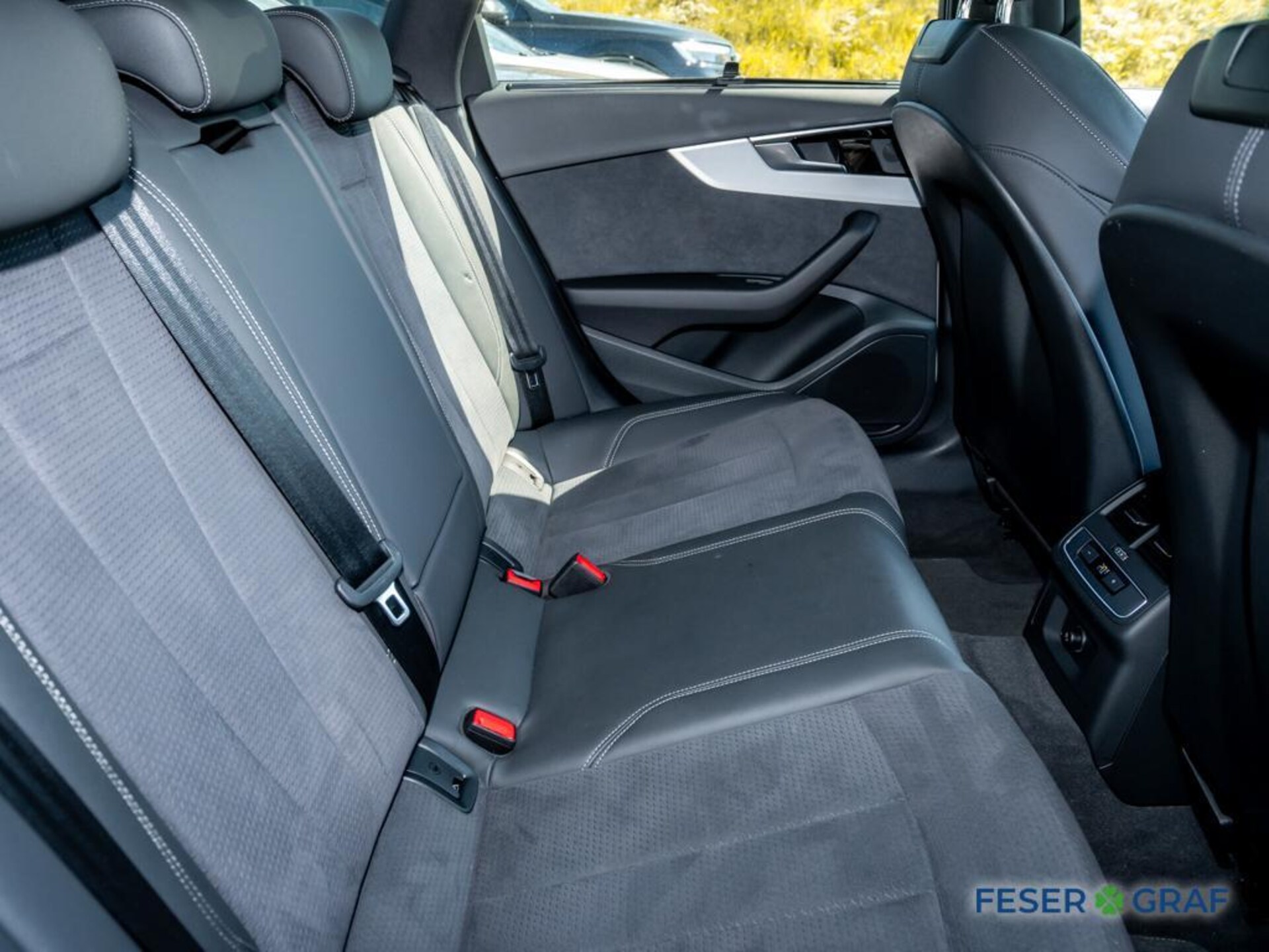 Audi A4 Avant S line