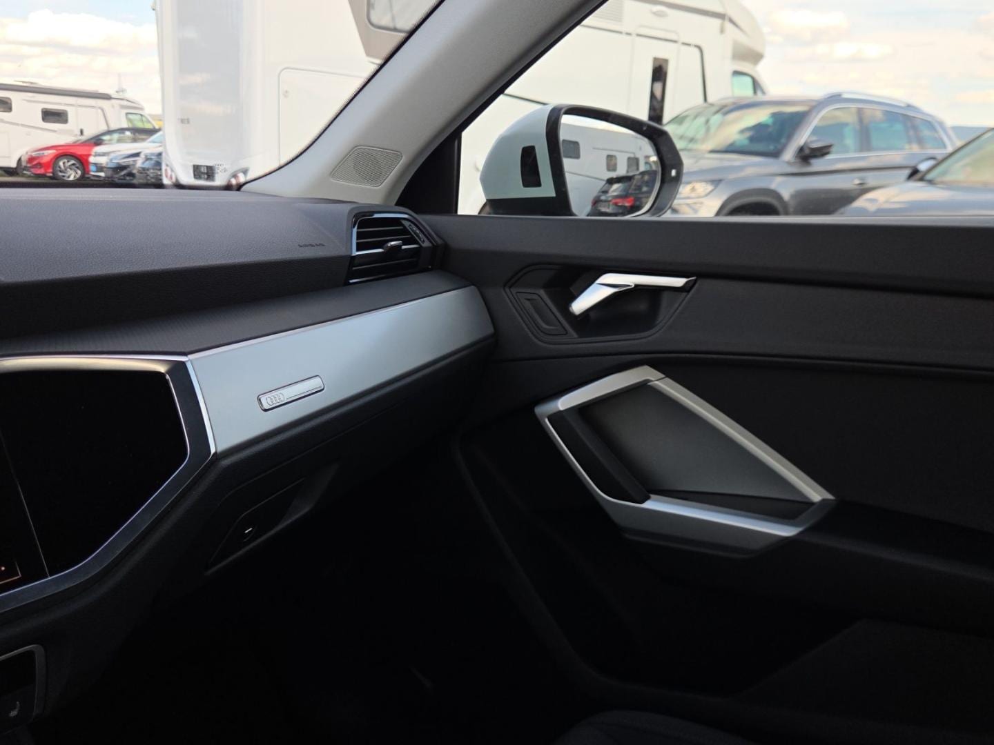 Bild über Audi Q3 advanced 35 TDI S tronic - für weitere Informationen kontaktieren Sie den Audi Partner