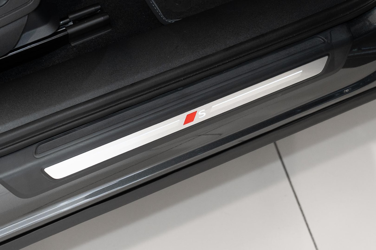 Image about Audi Q5 SUV TDI quattro 150 kW sport