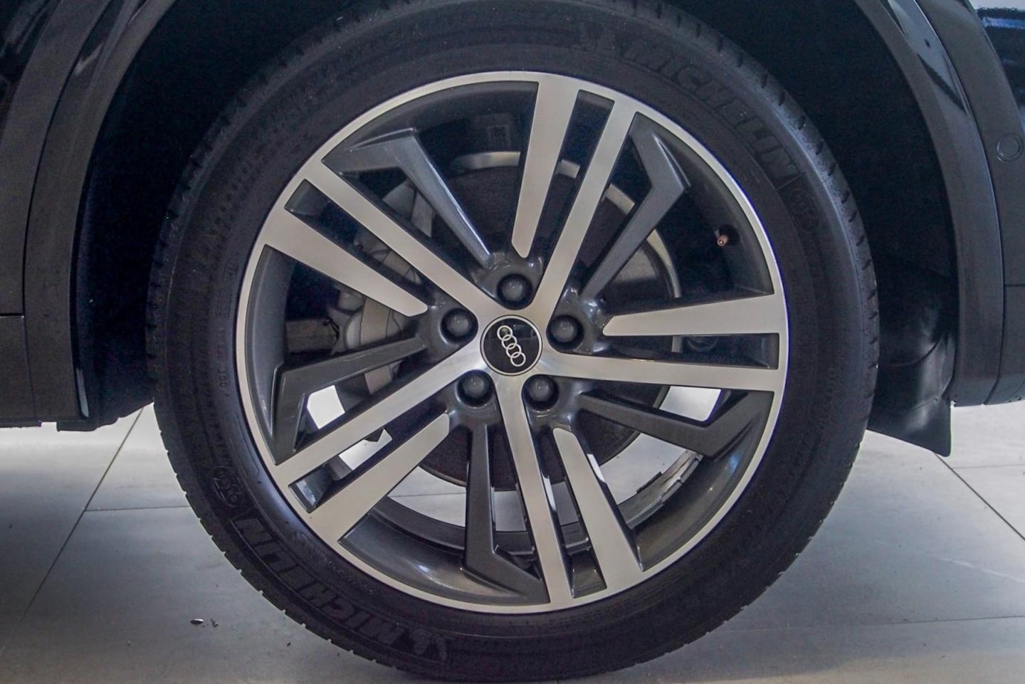 Image about Audi Q5 Sport 40 TDI quattro S tronic