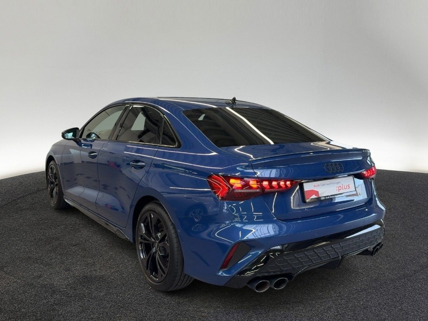 Bild über Audi S3 Limousine TFSI quattro S tronic - für weitere Informationen kontaktieren Sie den Audi Partner