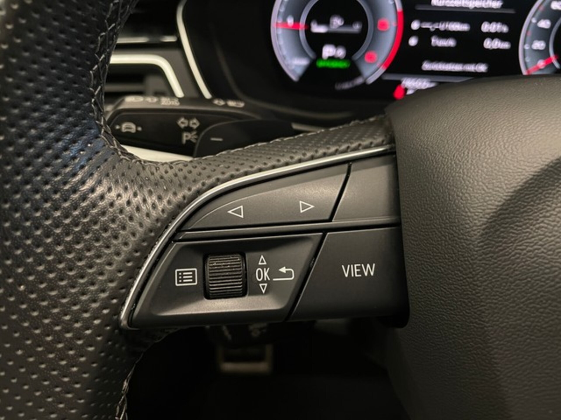 Audi A4 Avant S line