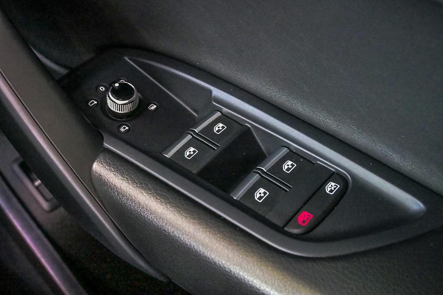 Image about Audi Q5 Sport 40 TDI quattro S tronic