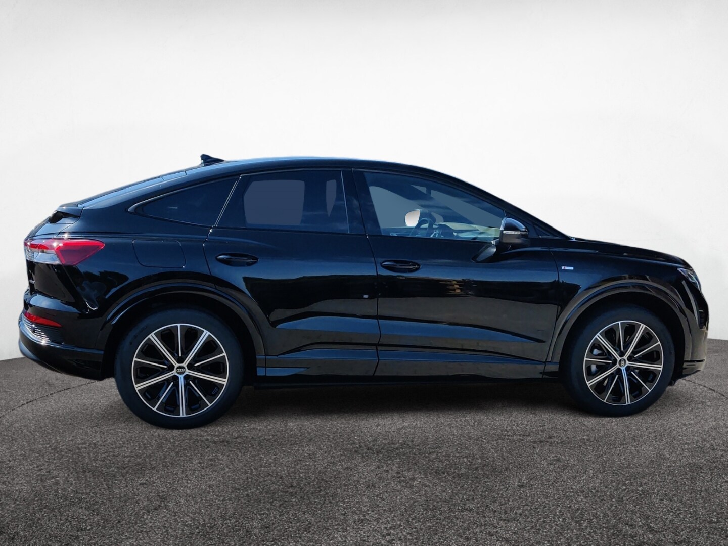 Image about Audi Q4 Sportback e-tron 45 e-tron quattro