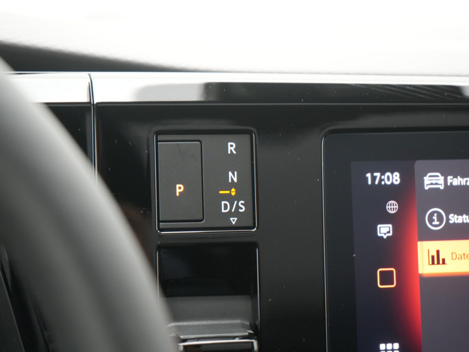 Volkswagen Multivan Langversion – Bild 15