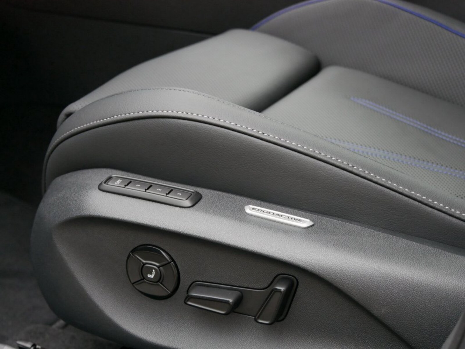 Volkswagen Passat – Bild 12