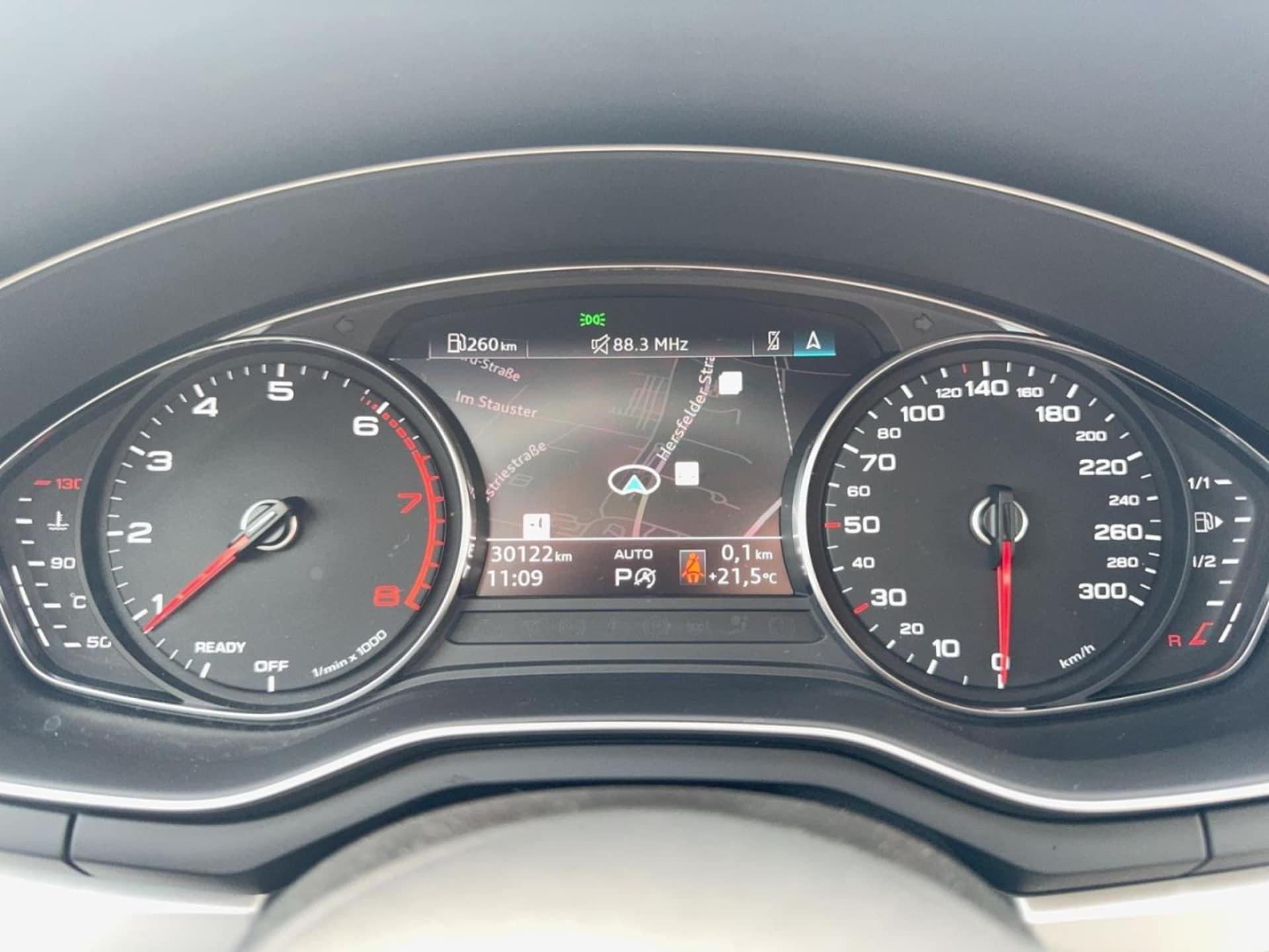 Audi A4 Avant S line