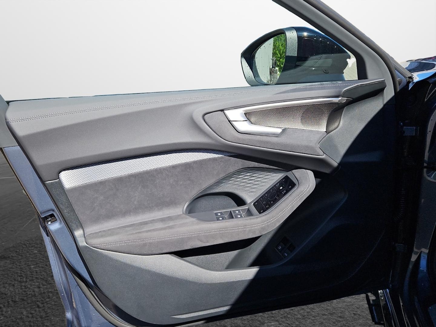 Bild über Audi A5 Avant e-hybrid e-hybrid quattro 270 kW S tronic - für weitere Informationen kontaktieren Sie den Audi Partner