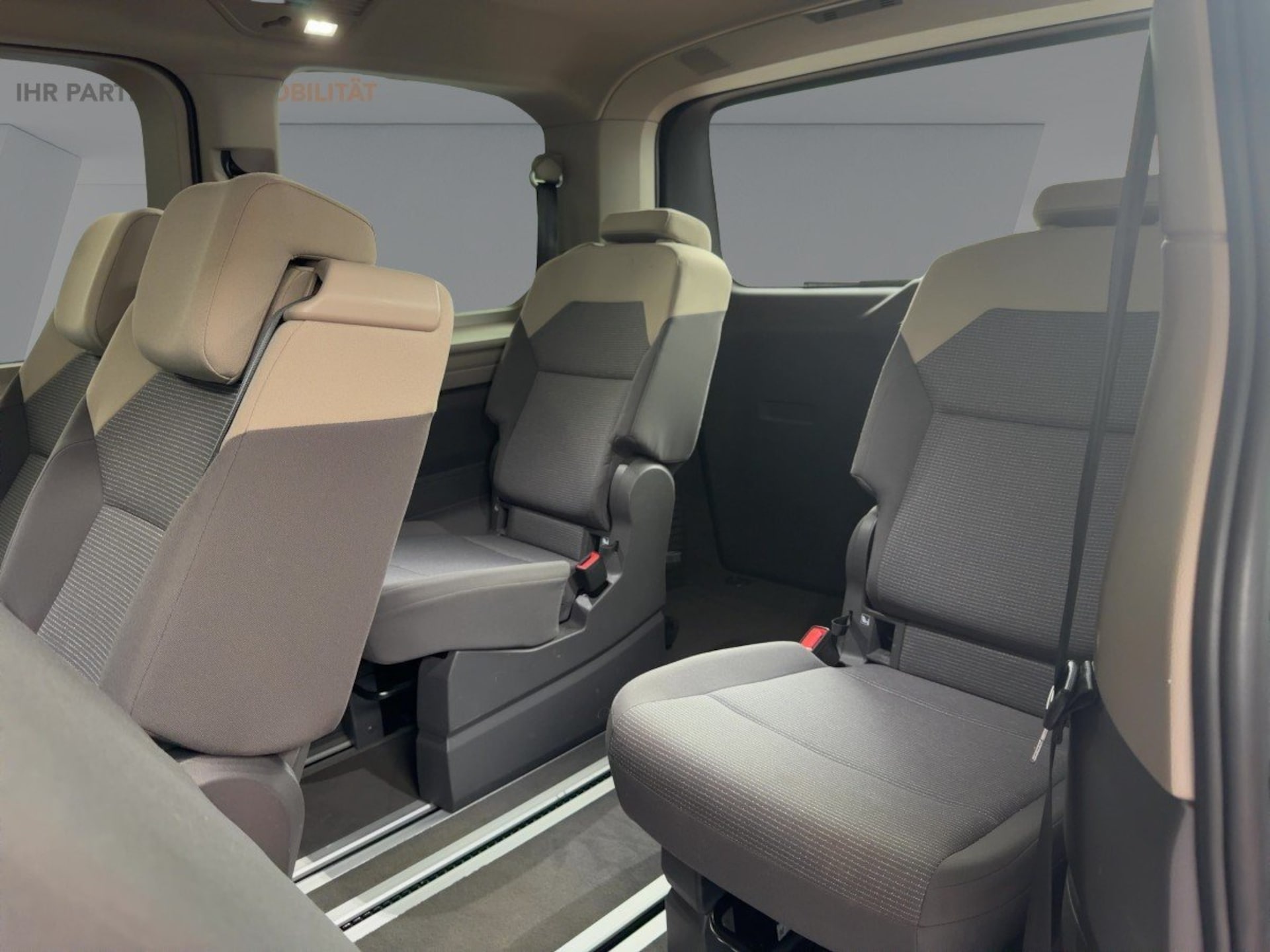 Volkswagen Multivan Basis-Modell
