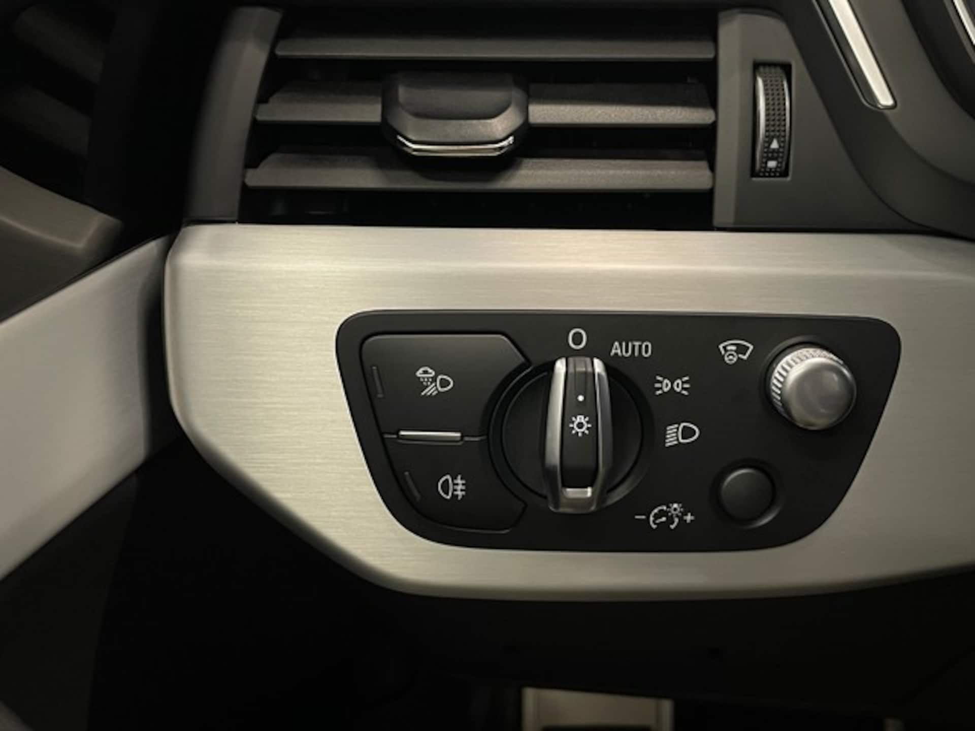 Audi A4 Avant S line