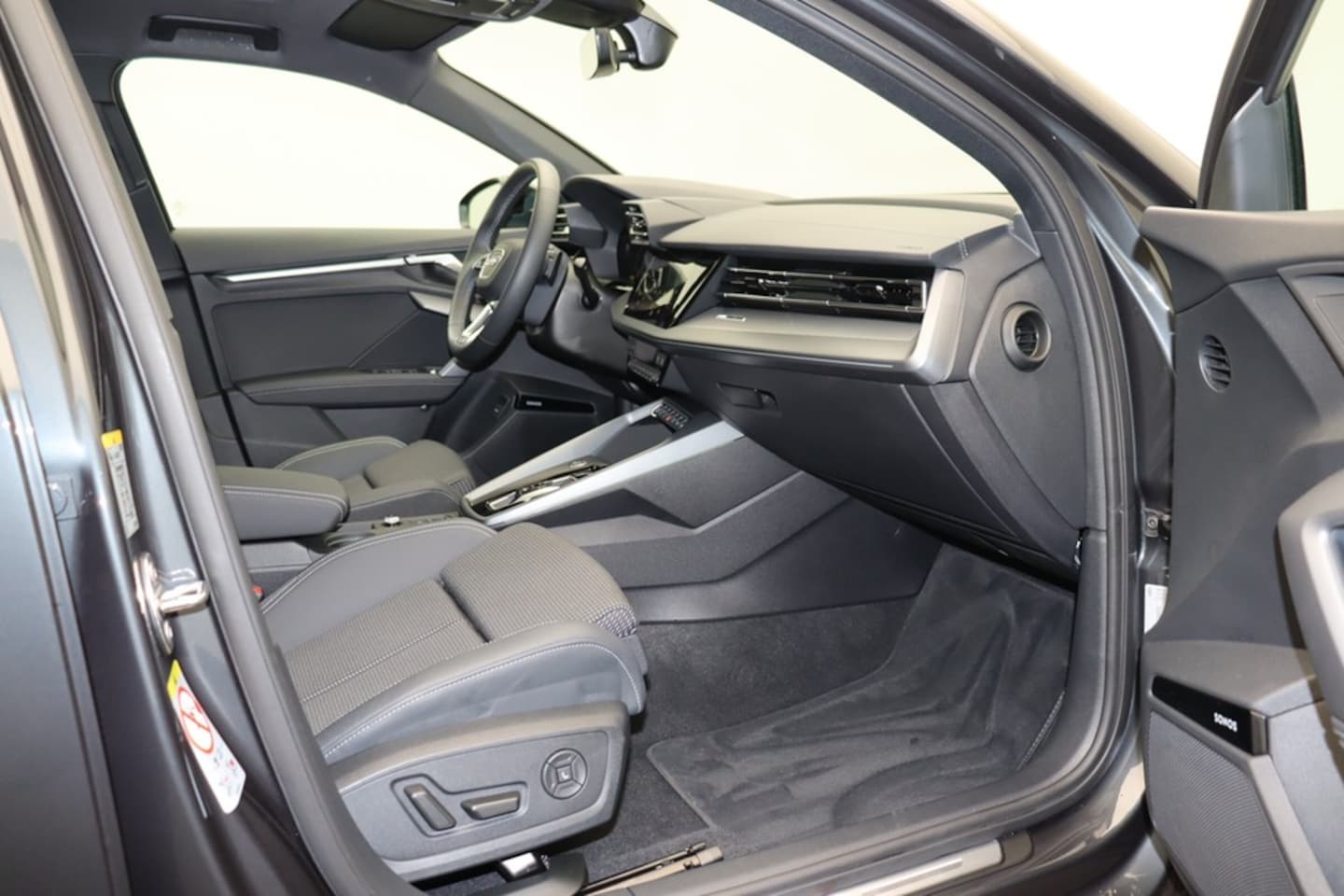 Bild über Audi A3 Sportback 35 TDI S tronic - für weitere Informationen kontaktieren Sie den Audi Partner