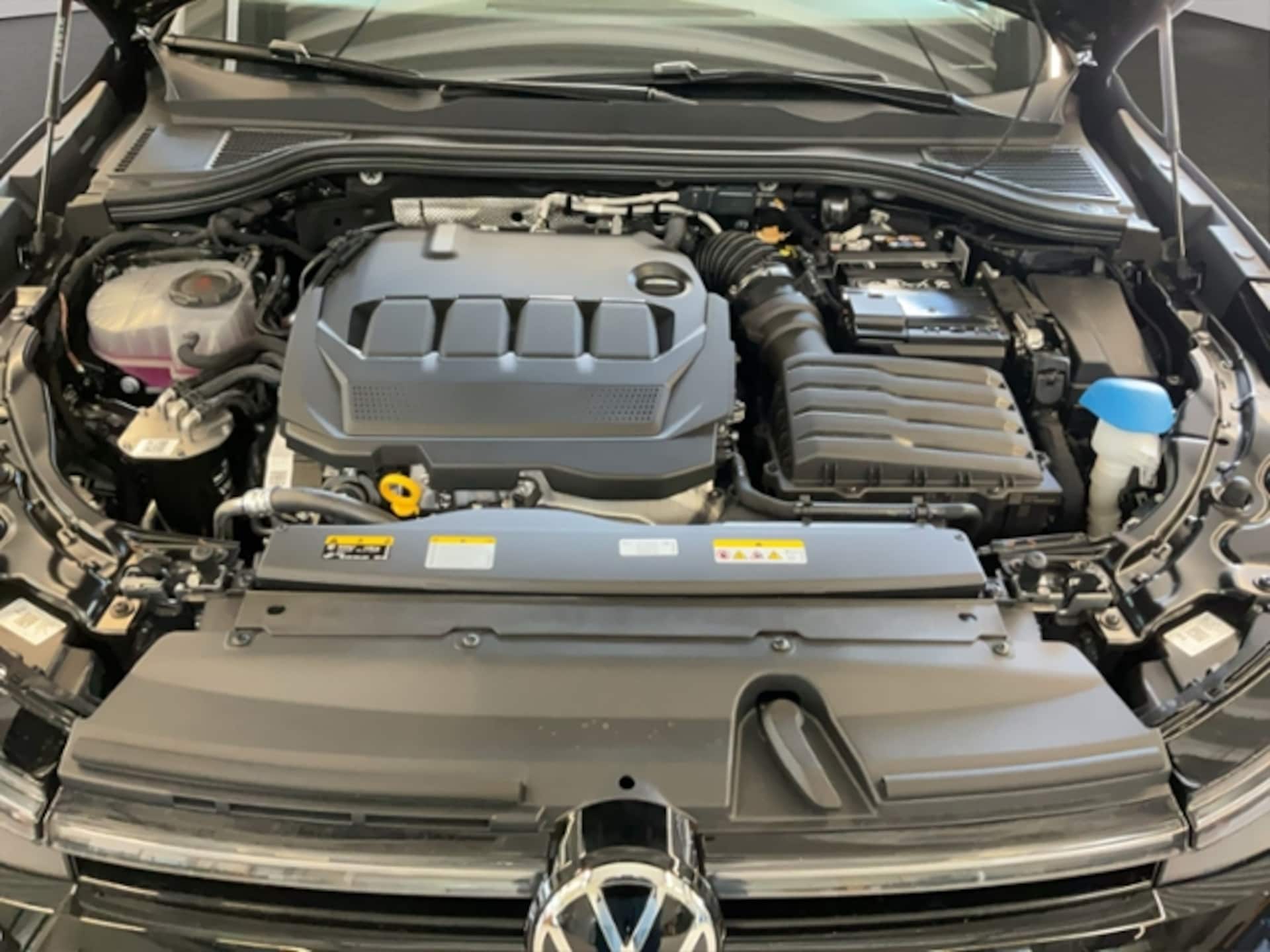 Volkswagen Passat Elegance
