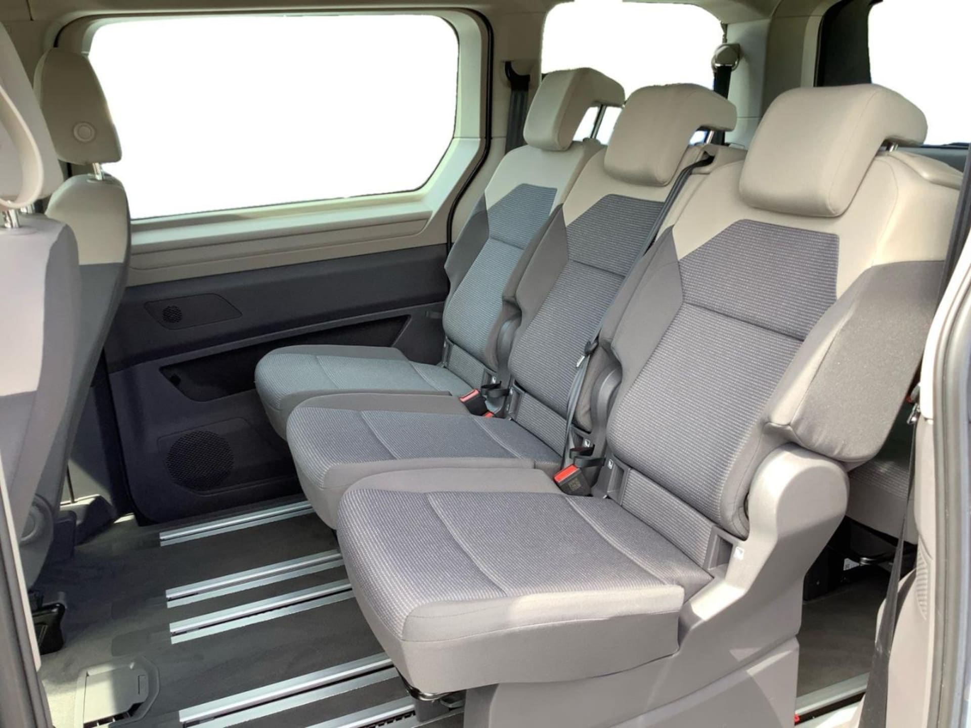 Volkswagen Multivan Basis-Modell