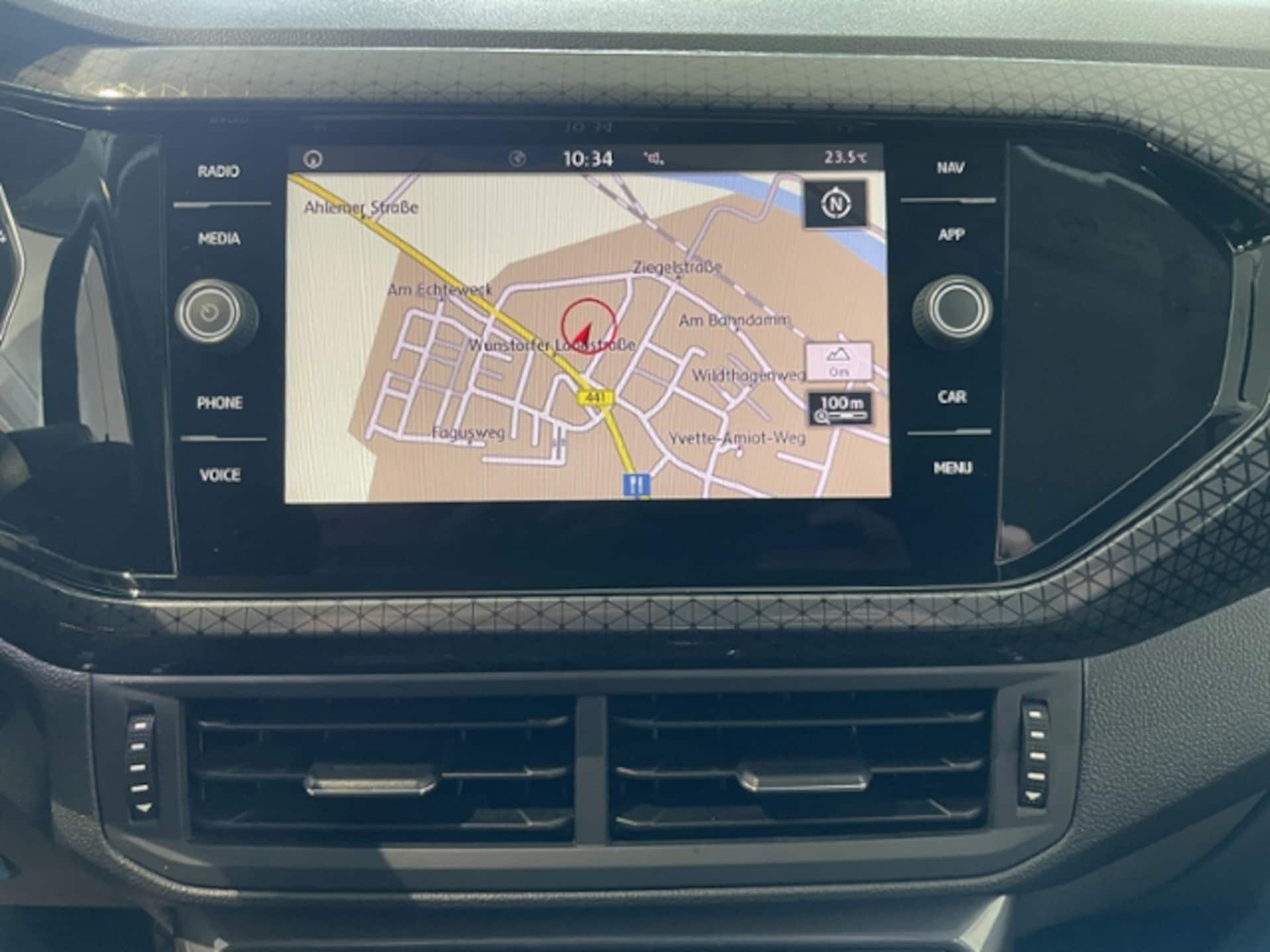 Volkswagen T-Cross Style