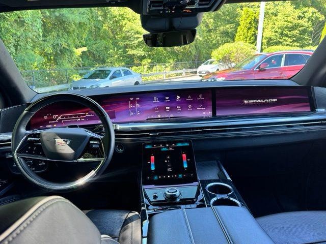 2025 Cadillac Escalade Sport - Photo 26