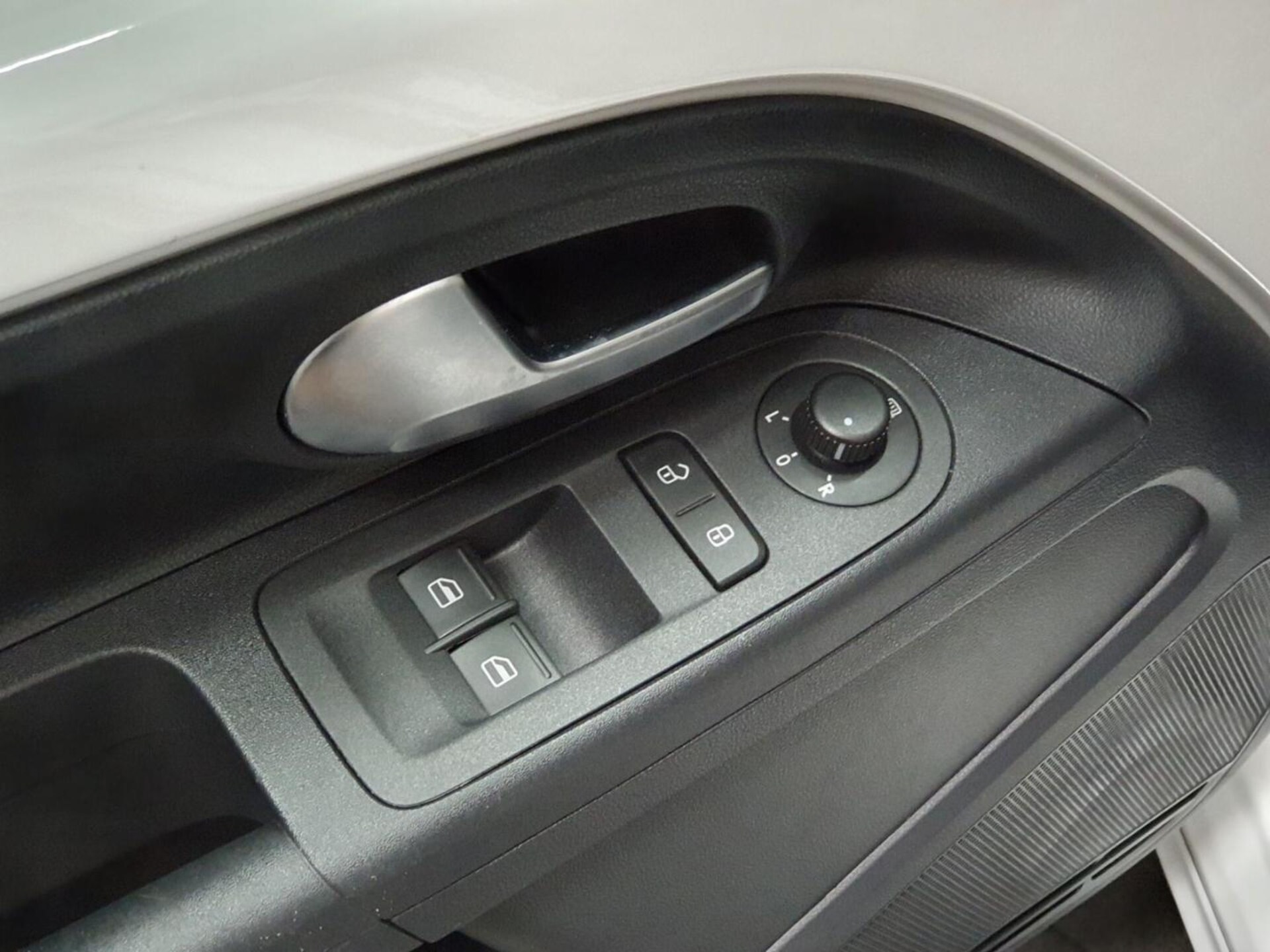 Volkswagen e-up! Style "Plus"