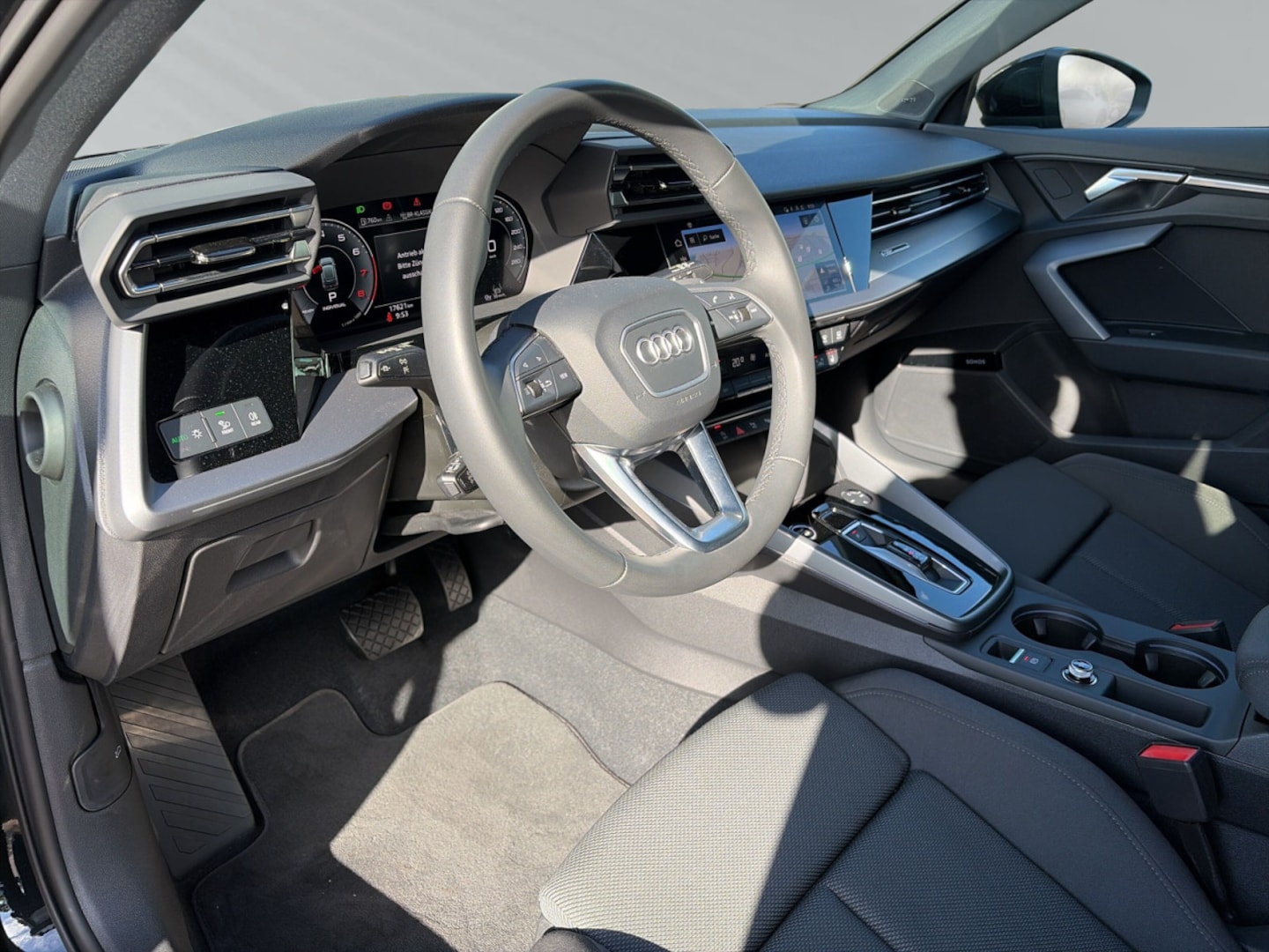 Bild über Audi A3 allstreet 35 TFSI S tronic - für weitere Informationen kontaktieren Sie den Audi Partner