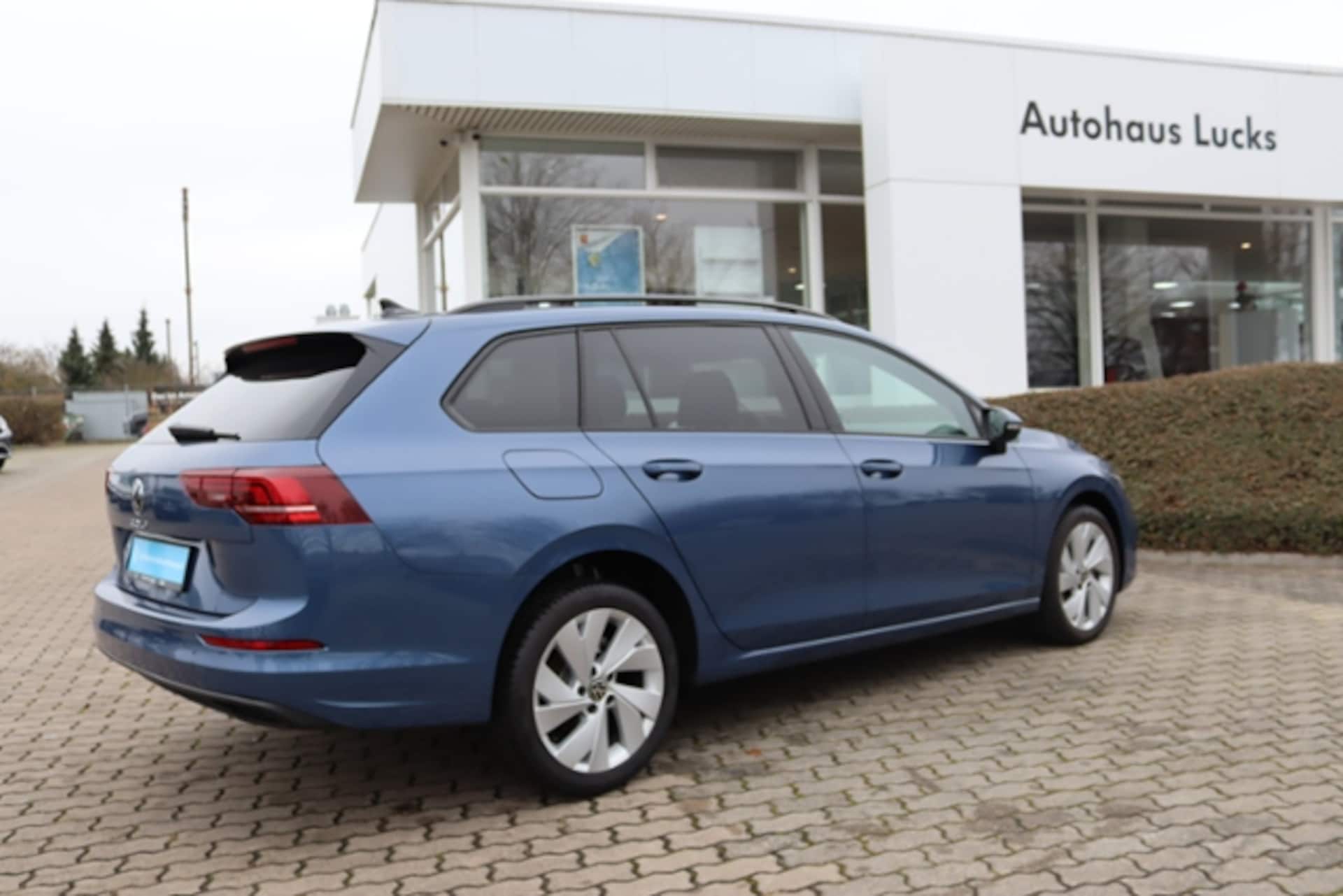 Volkswagen Golf Variant Life