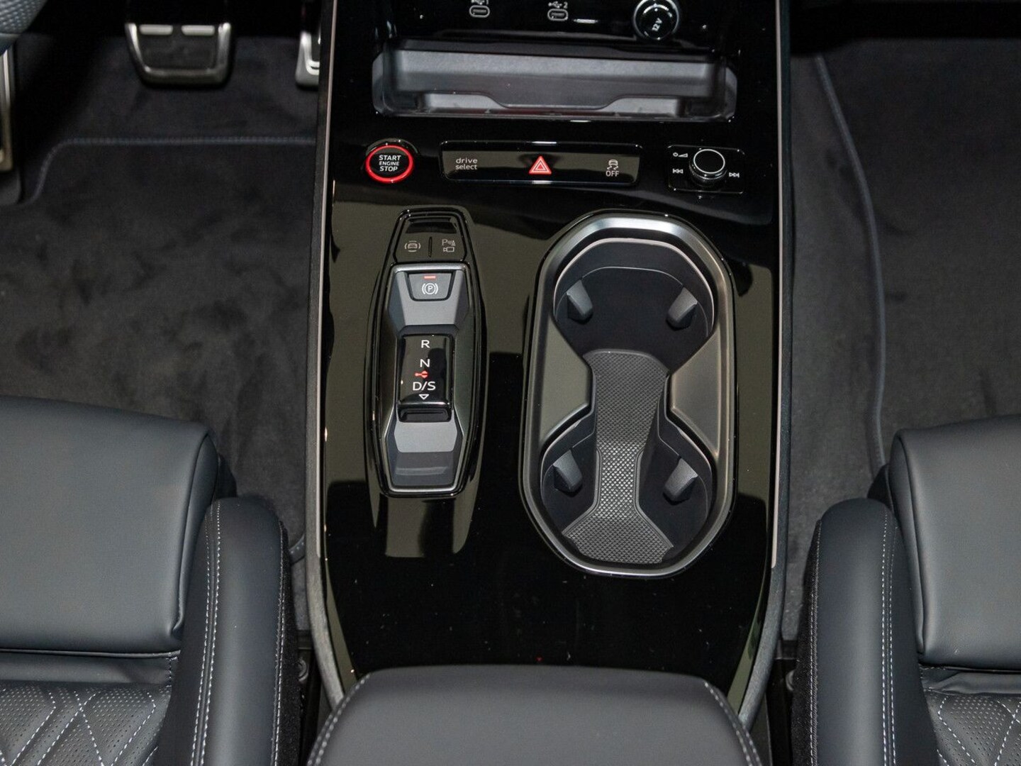 Bild über Audi A6 Limousine TDI quattro 150 kW S tronic - für weitere Informationen kontaktieren Sie den Audi Partner