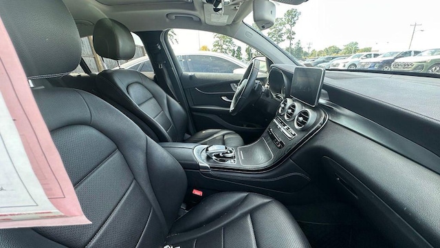 2017 Mercedes-Benz