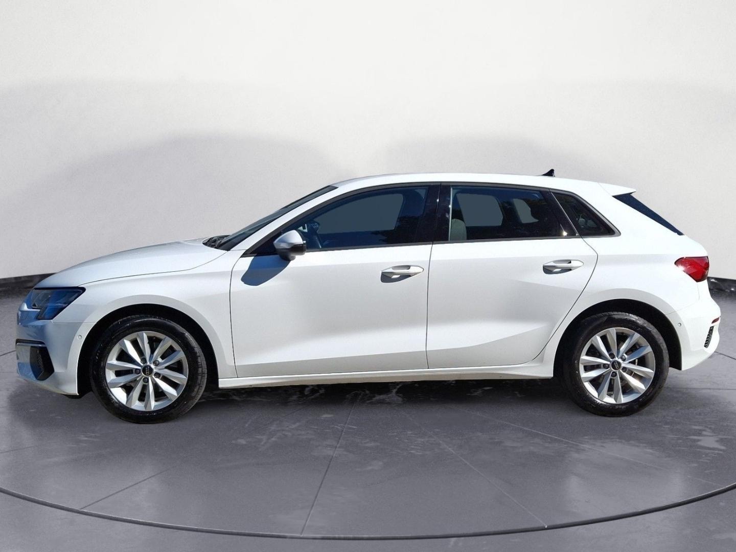 Bild über Audi A3 Sportback 35 TFSI S tronic - für weitere Informationen kontaktieren Sie den Audi Partner