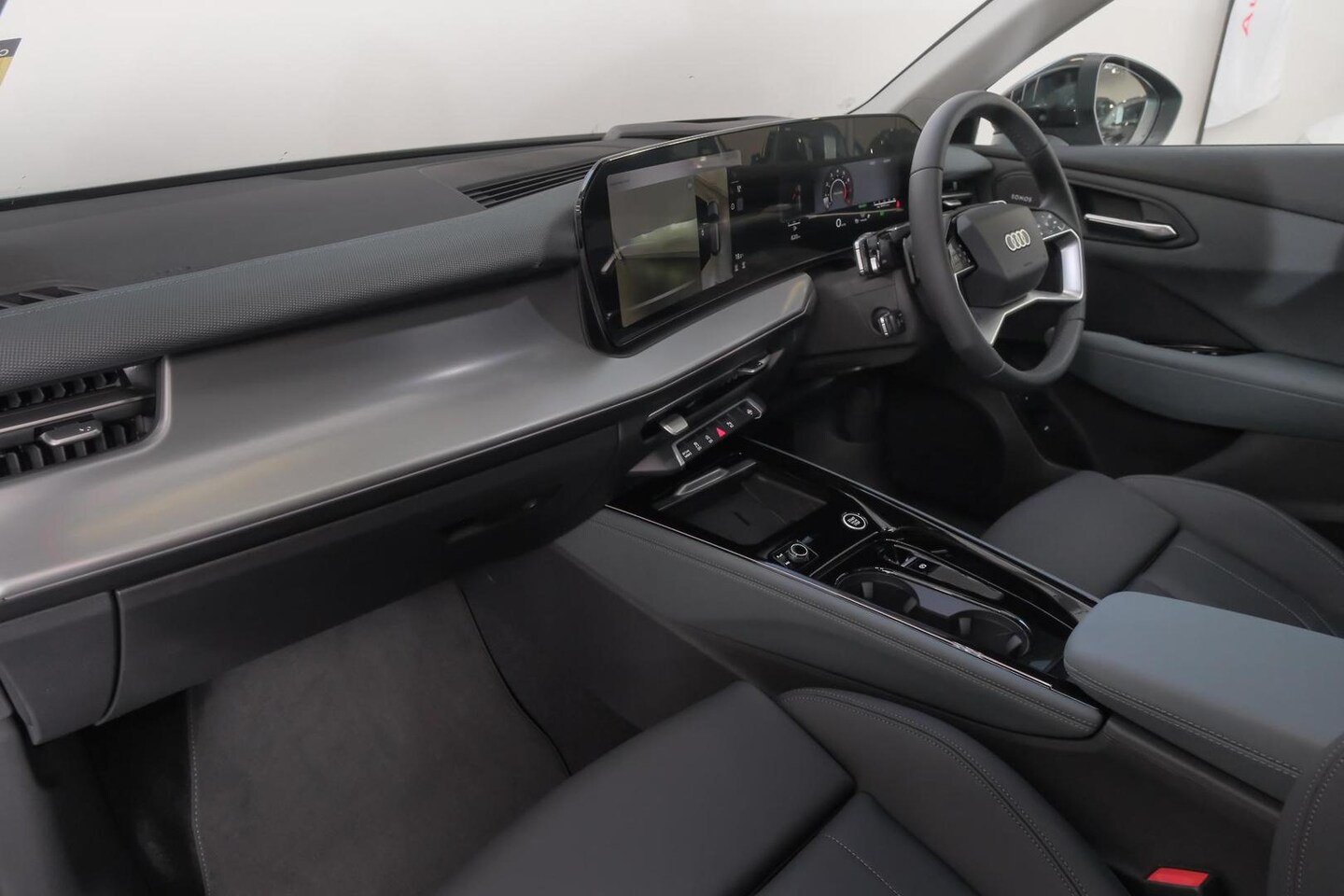 Image about Audi Q3 SUV TFSI quattro 150 kW launch edition