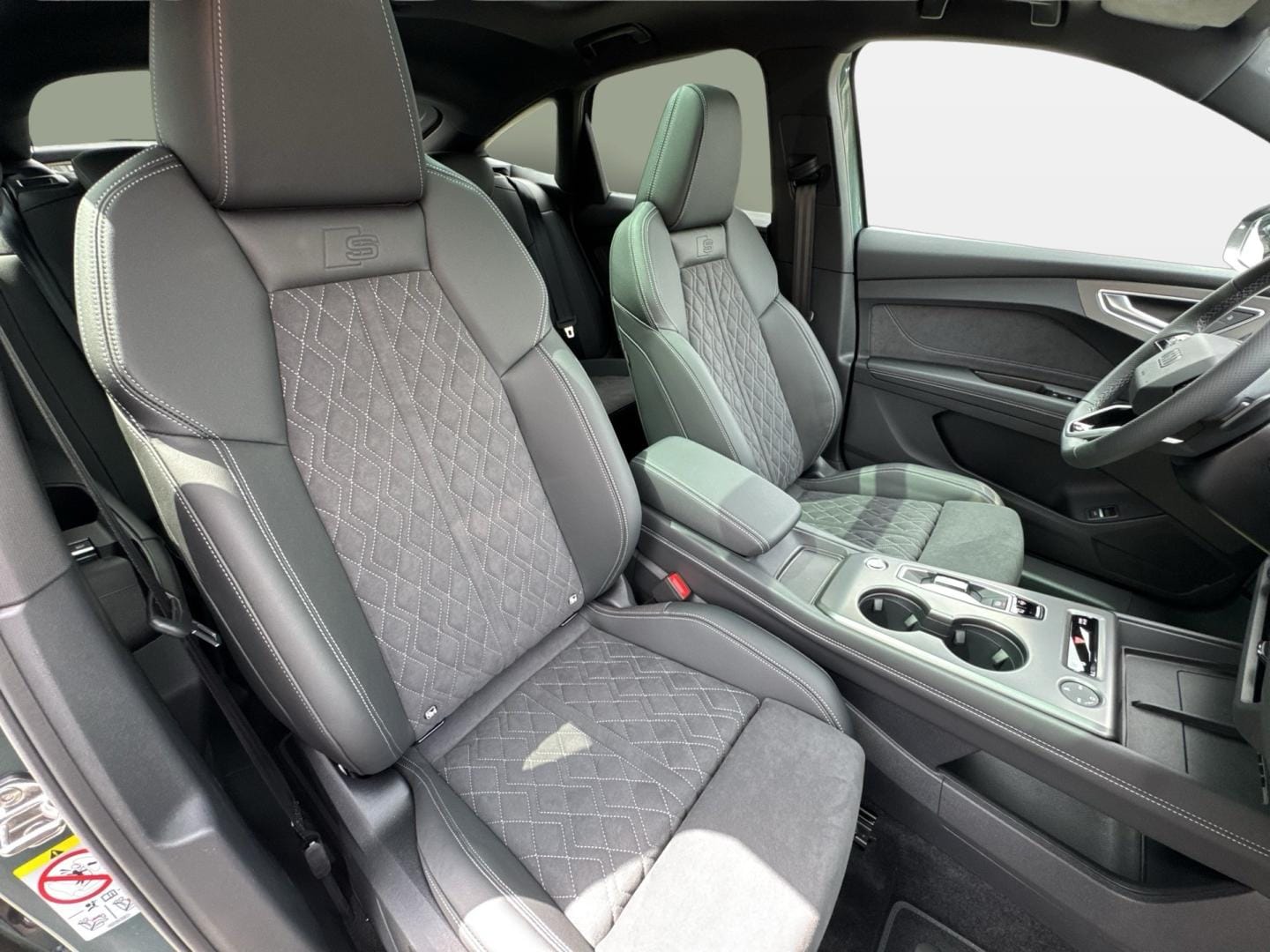 Bild über Audi Q4 Sportback e-tron e-tron quattro performance 250 kW - für weitere Informationen kontaktieren Sie den Audi Partner
