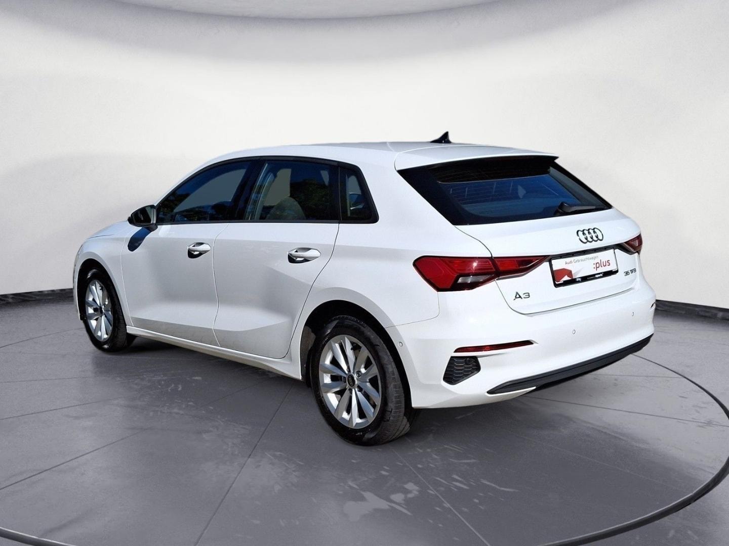 Bild über Audi A3 Sportback 35 TFSI S tronic - für weitere Informationen kontaktieren Sie den Audi Partner
