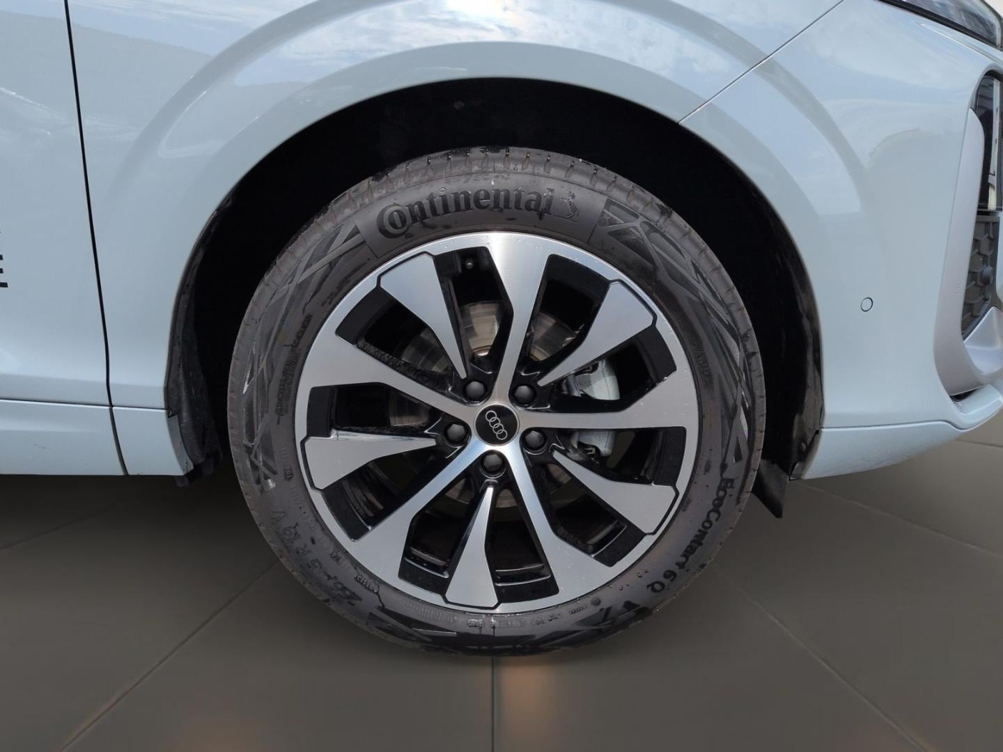 Bild über Audi Q3 SUV TFSI 110 kW S tronic - für weitere Informationen kontaktieren Sie den Audi Partner