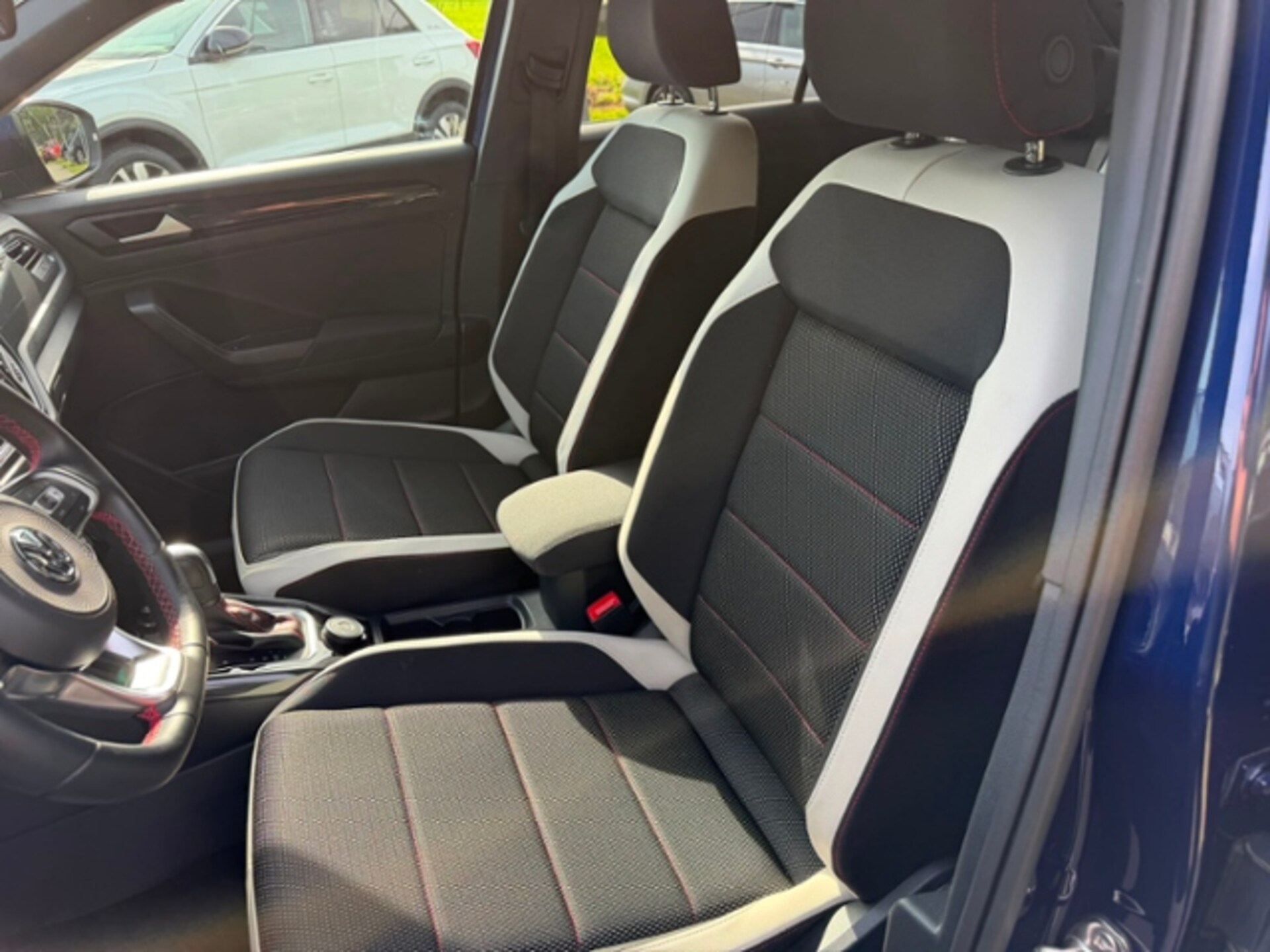 Volkswagen T-Roc Sport