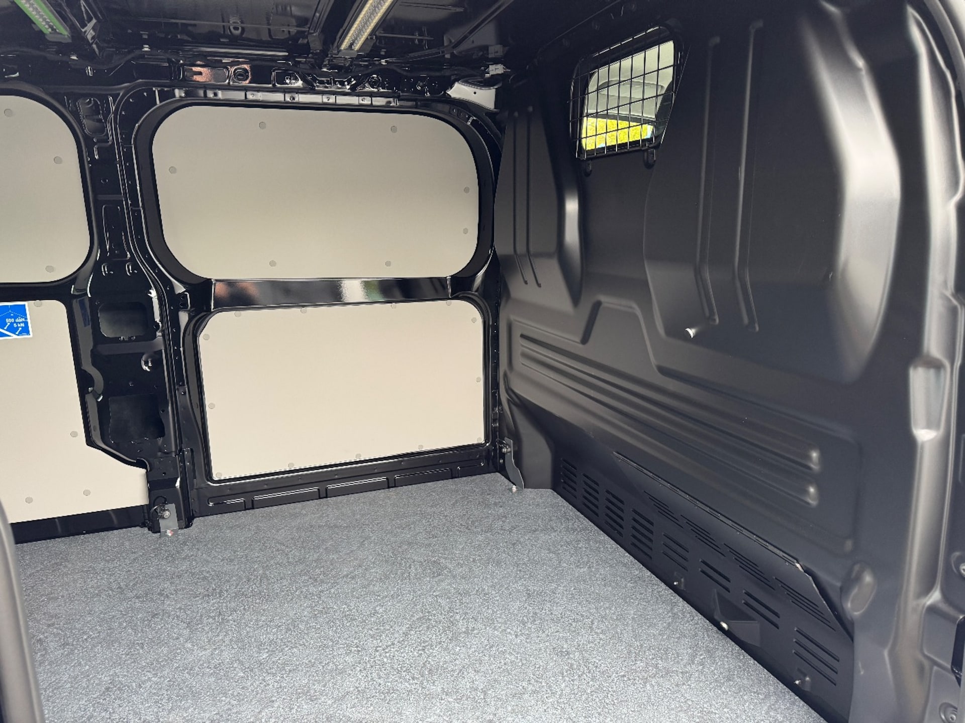 Volkswagen Transporter Kasten langer Radstand