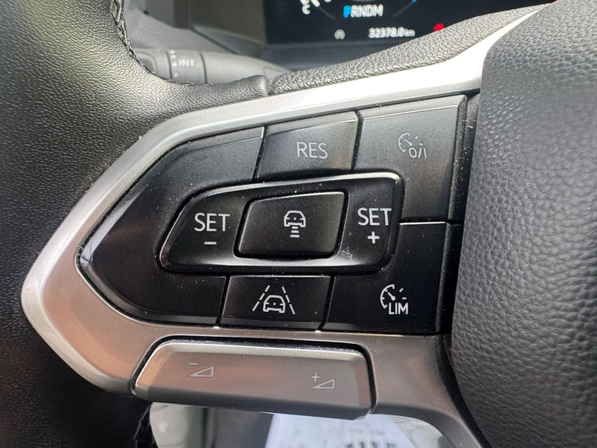 Volkswagen Transporter Kasten langer Radstand