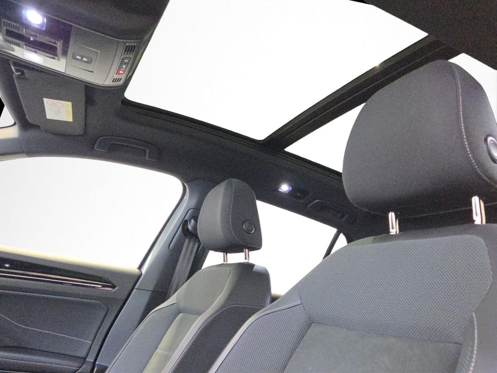 Volkswagen T-Roc – Bild 12