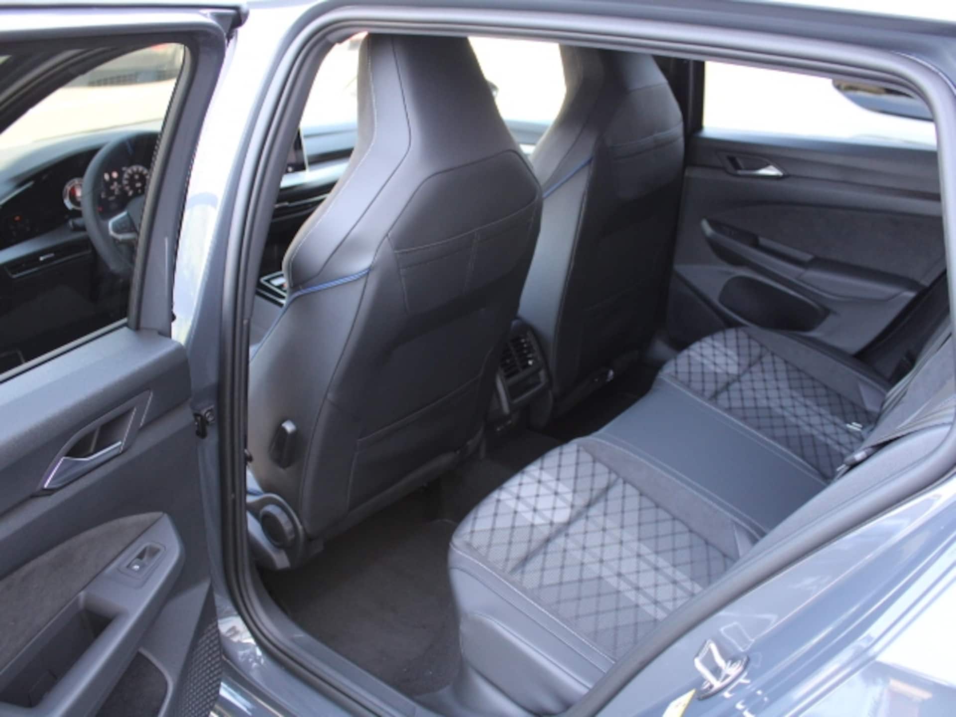 Volkswagen Golf Variant R-Line
