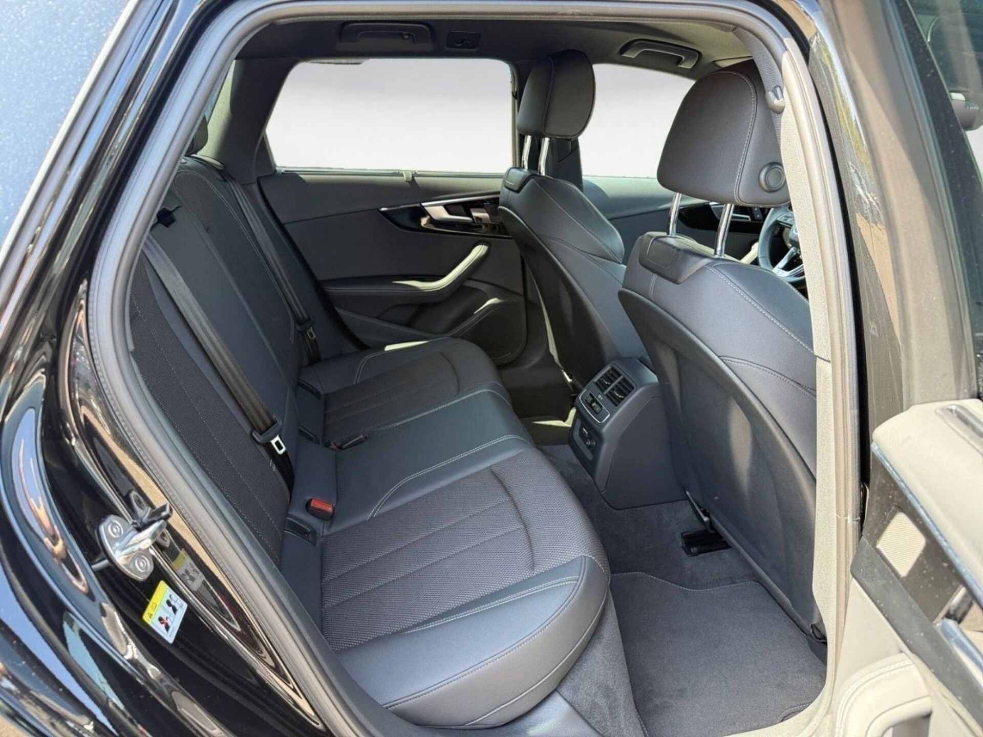 Audi A4 Avant S line