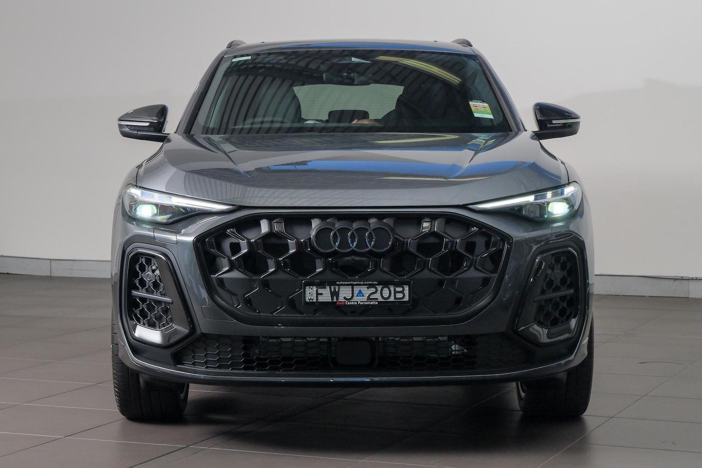 Image about Audi Q5 SUV e-hybrid quattro S tronic