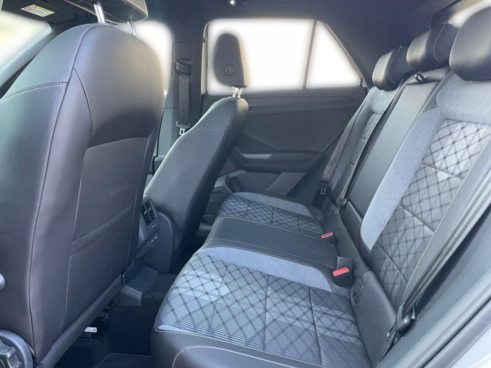 Volkswagen T-Roc – Bild 11