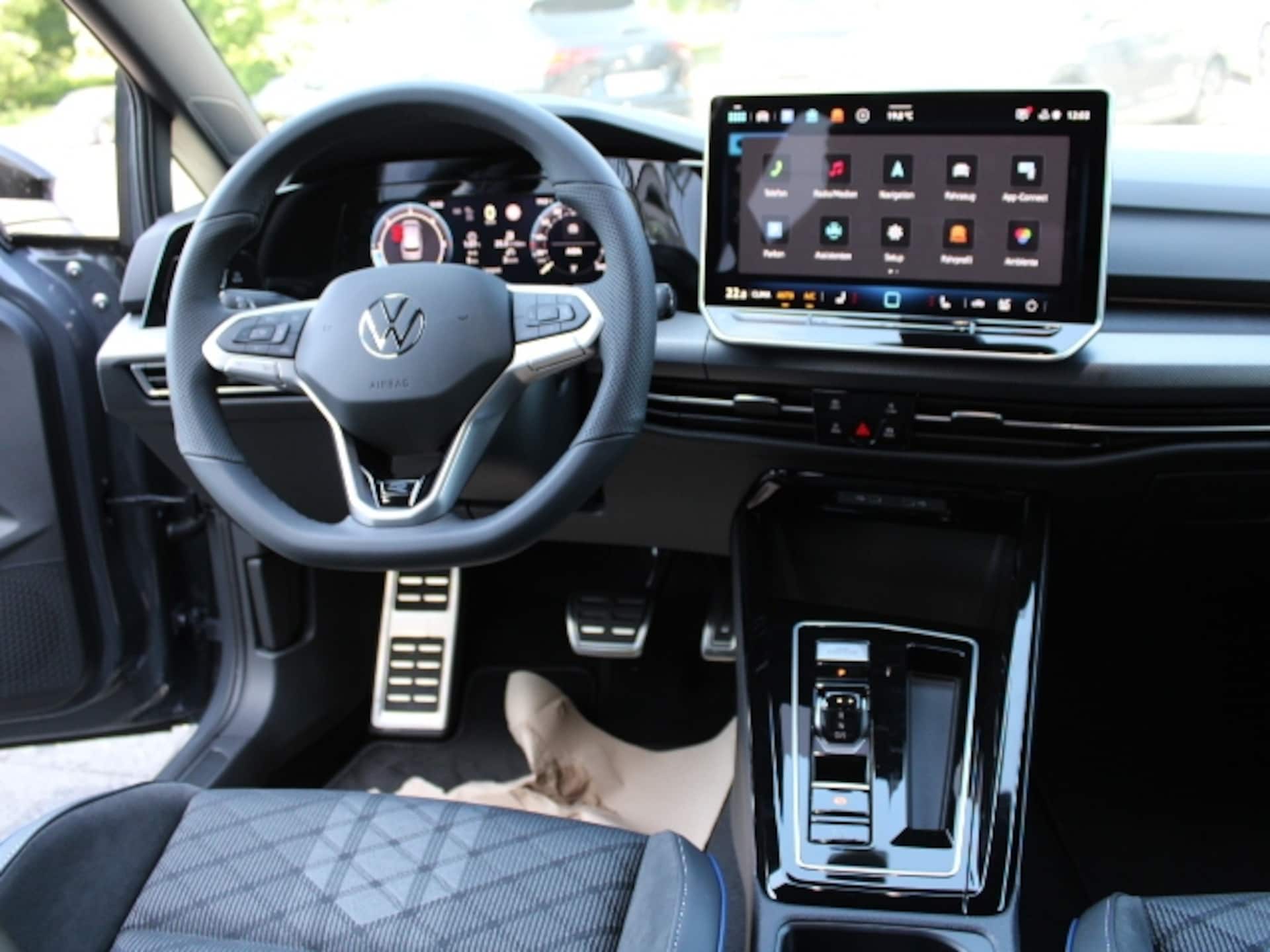 Volkswagen Golf Variant R-Line